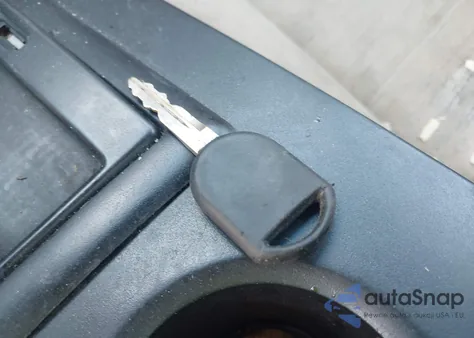 2005 Ford Mustang V6 Deluxe/V6 Premium из США, поврежденный, VIN 1ZVFT80N155201814